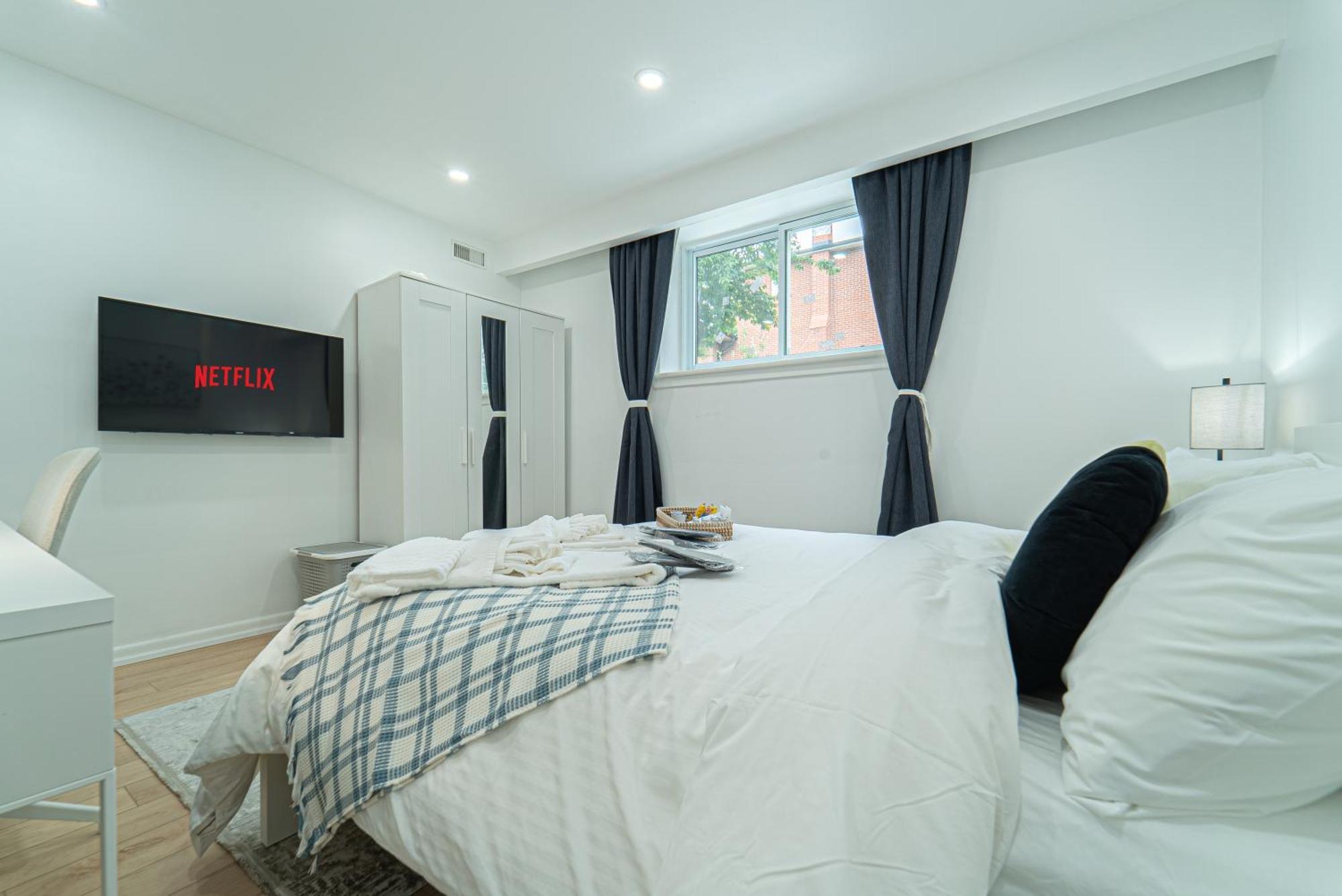 Homestay Cozy Double Private Room, Comfy Bed, Free Parking
